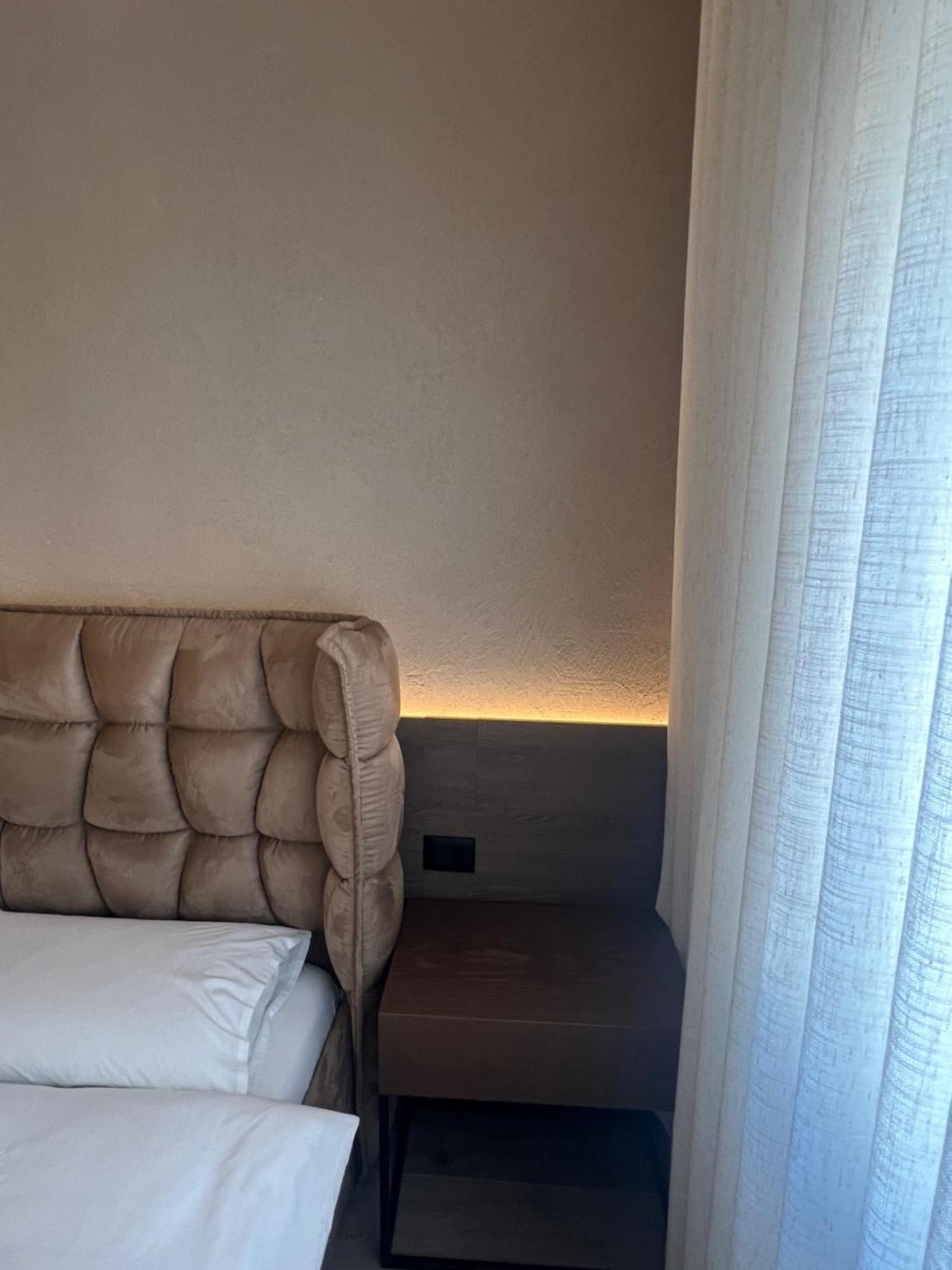 Skanderbeg Square Center Apartments Тирана Экстерьер фото